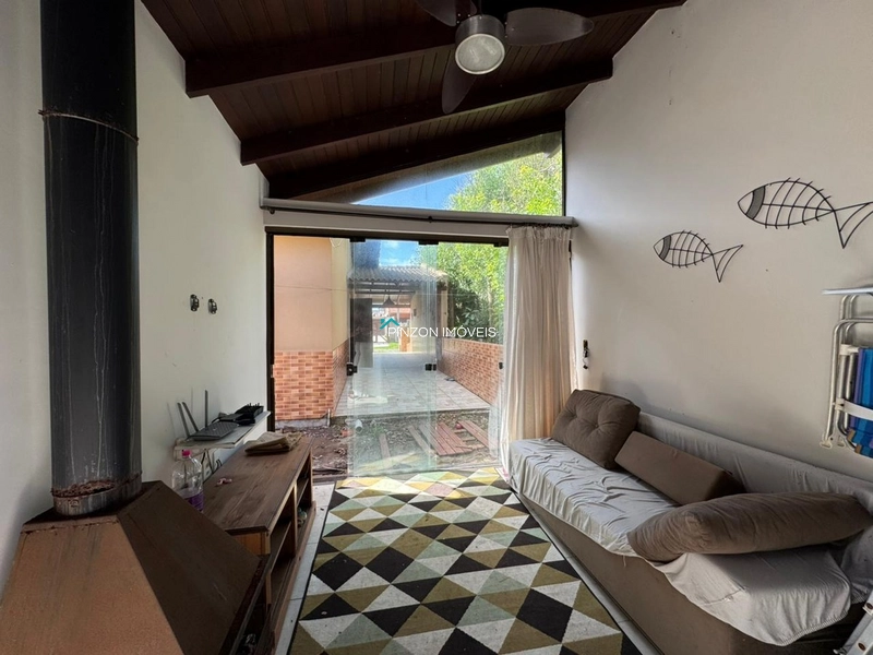 CASA COM PISCINA A 250M DA PRAIA: 15ª foto da galeria de imagens do imóvel