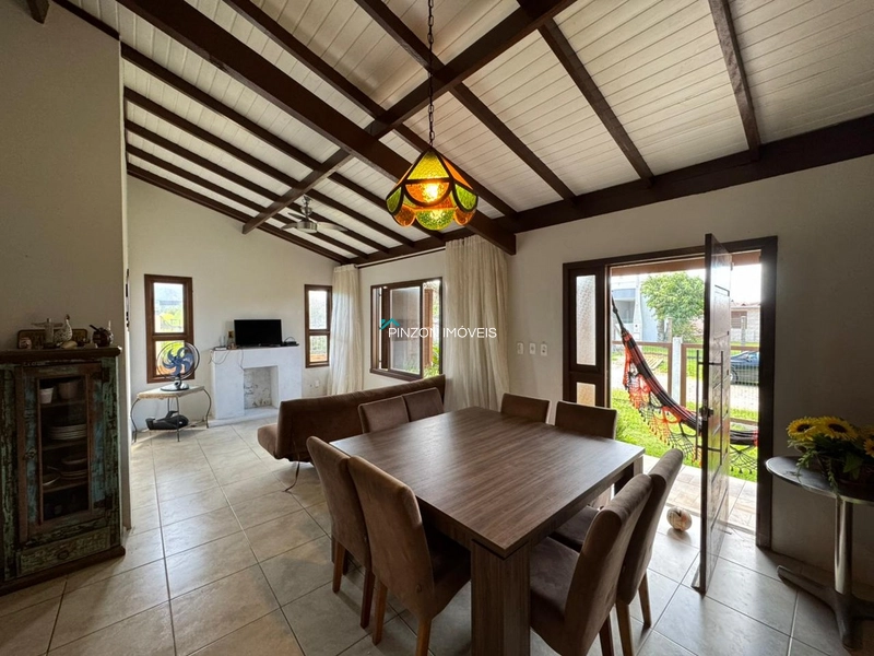 CASA COM PISCINA A 250M DA PRAIA: 7ª foto da galeria de imagens do imóvel