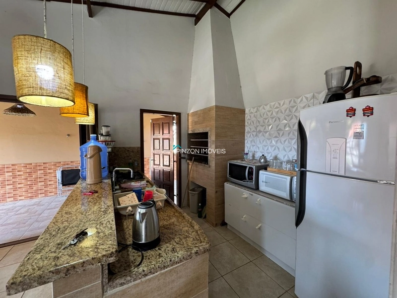 CASA COM PISCINA A 250M DA PRAIA: 9ª foto da galeria de imagens do imóvel