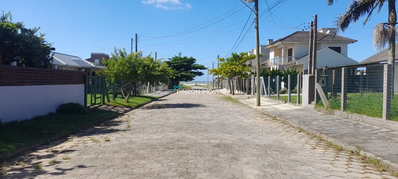 CASA NOVA, MOBILIADA E EM TERRENO DUPLO: 34ª foto da galeria de imagens do imóvel