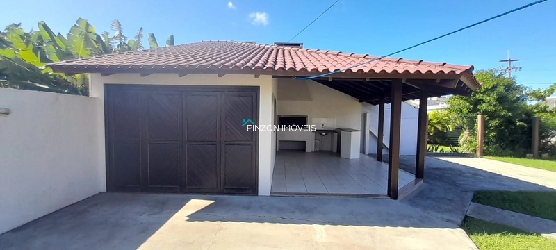 CASA NOVA, MOBILIADA E EM TERRENO DUPLO: 10ª foto da galeria de imagens do imóvel