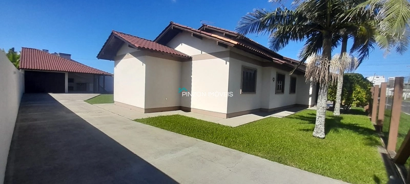 CASA NOVA, MOBILIADA E EM TERRENO DUPLO: 15ª foto da galeria de imagens do imóvel