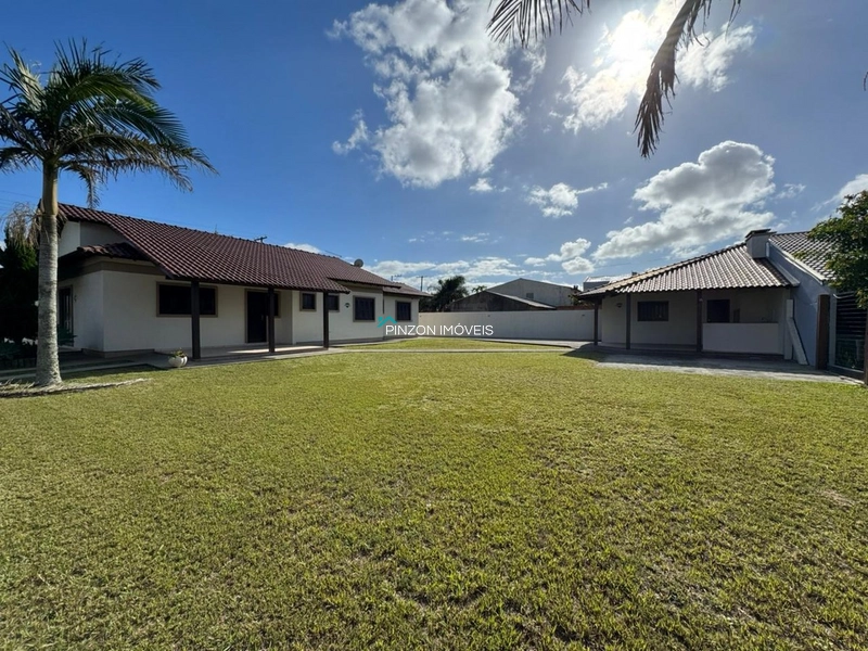 CASA NOVA, MOBILIADA E EM TERRENO DUPLO: 4ª foto da galeria de imagens do imóvel