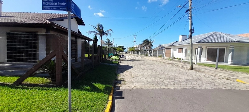 CASA NOVA, MOBILIADA E EM TERRENO DUPLO: 2ª foto da galeria de imagens do imóvel