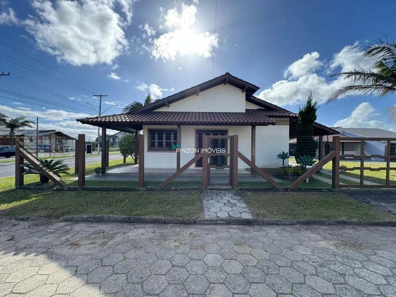 CASA NOVA, MOBILIADA E EM TERRENO DUPLO: 2ª foto da galeria de imagens do imóvel