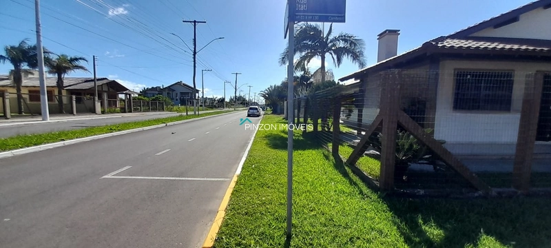 CASA NOVA, MOBILIADA E EM TERRENO DUPLO: 3ª foto da galeria de imagens do imóvel