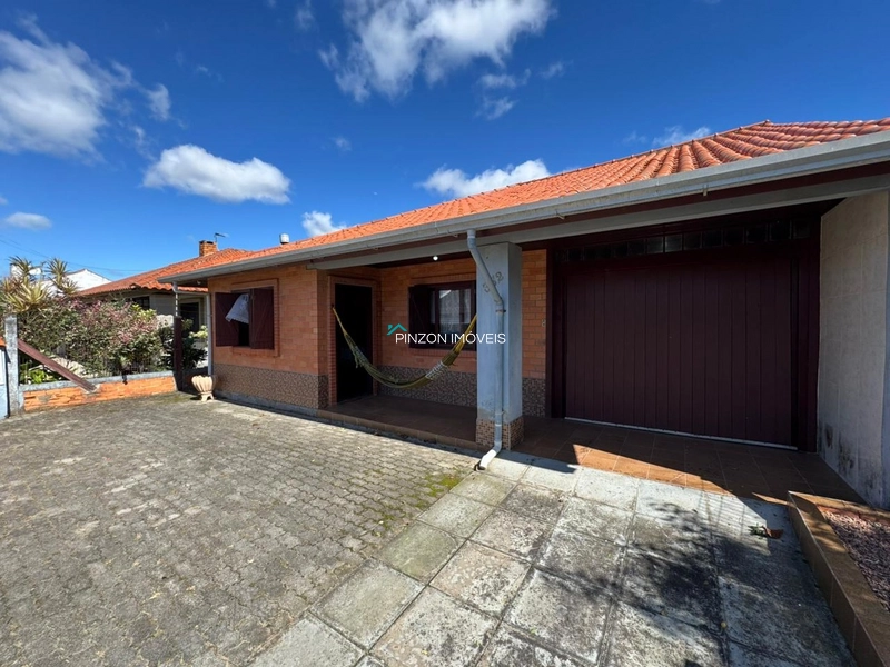 CASA A POUCOS METROS DO MAR.: 1ª foto da galeria de imagens do imóvel