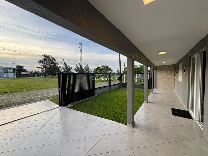 CASA A 50 METROS DO CENTRO DE ATLÂNTIDA SUL: 4ª foto da galeria de imagens do imóvel