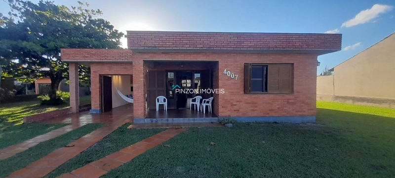 Casa com 3 terrenos no Balneário Jardim Olivia, na Av. principal.: 3ª foto da galeria de imagens do imóvel