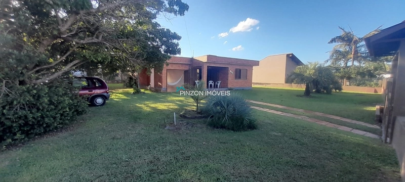 Casa com 3 terrenos no Balneário Jardim Olivia, na Av. principal.: 2ª foto da galeria de imagens do imóvel