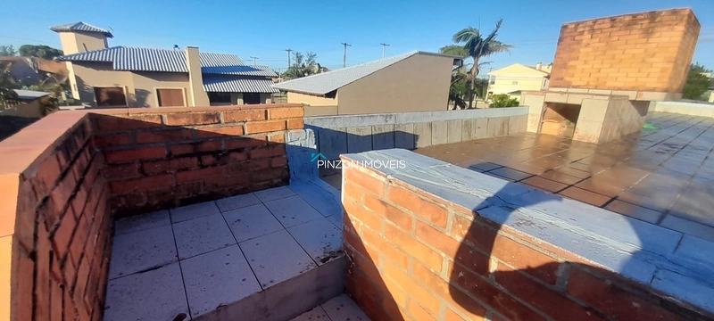 Casa com 3 terrenos no Balneário Jardim Olivia, na Av. principal.: 10ª foto da galeria de imagens do imóvel