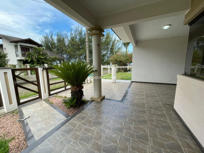 Casa a apenas 100 metros do mar no bairro Malinsky, em Arroio do Sal: 3ª foto da galeria de imagens do imóvel