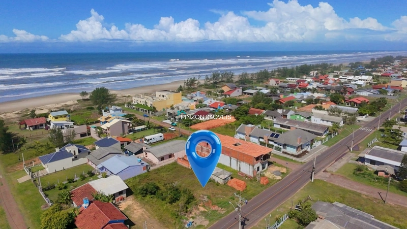 Terreno na primeira quadra do mar, em Arroio do Sal: 1ª foto da galeria de imagens do imóvel