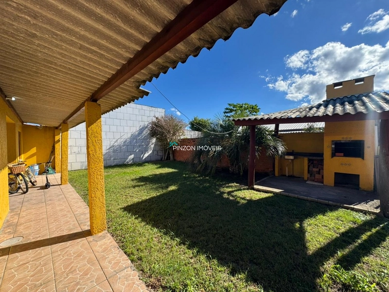 CASA COM PISCINA.: 5ª foto da galeria de imagens do imóvel