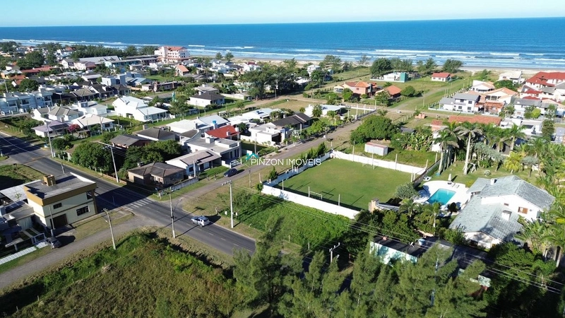 TERRENO DE ESQUINA NA INTERPRAIAS NORTE – A 150 METROS DO MAR!: 2ª foto da galeria de imagens do imóvel