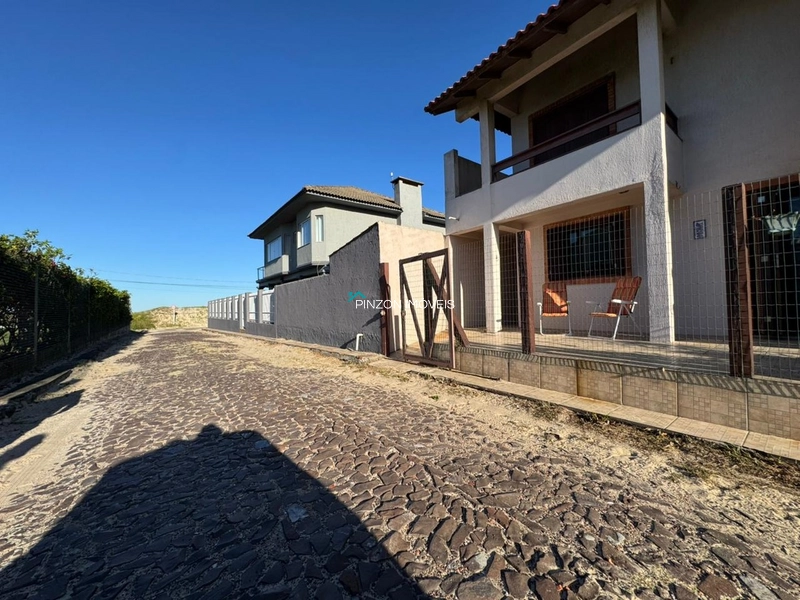 SOBRADO A 50 METROS DO MAR.: 3ª foto da galeria de imagens do imóvel