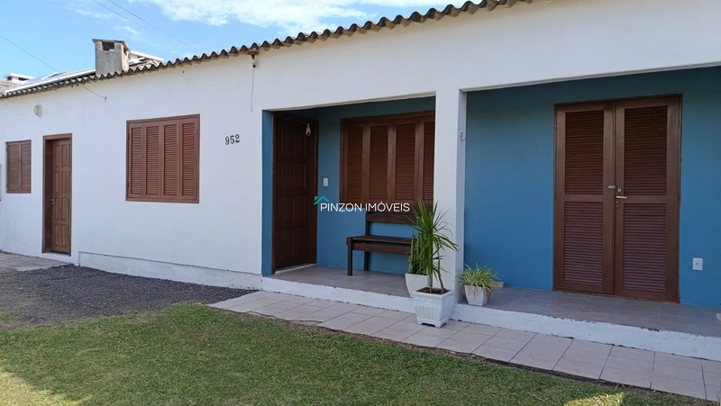 CASA A 300M DO MAR APENAS.