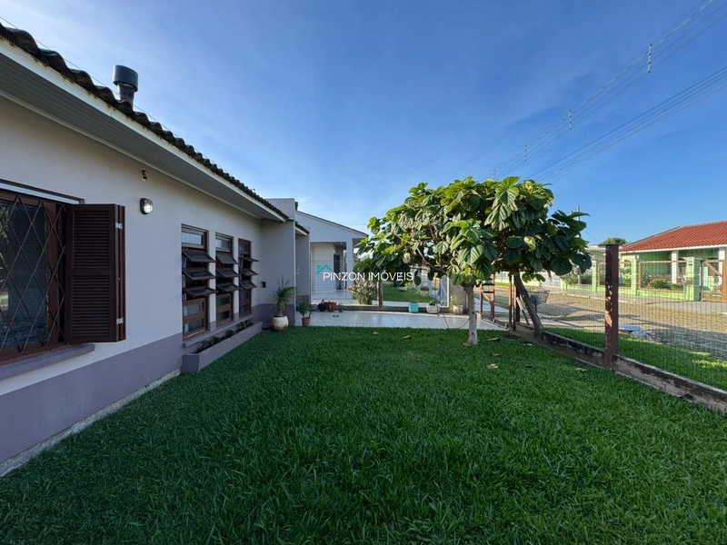 CASA EM EXCELENTE LOCALIZAÇÃO.: 2ª foto da galeria de imagens do imóvel