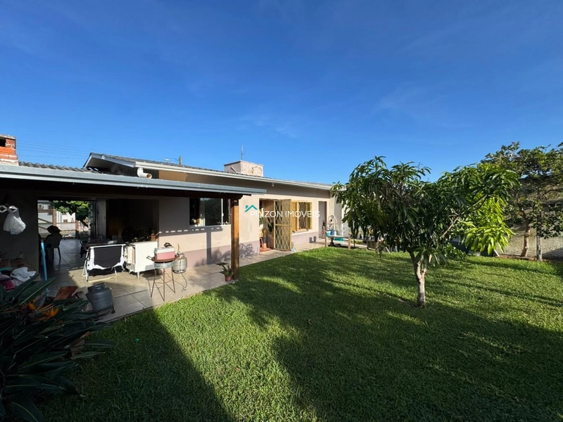 CASA EM EXCELENTE LOCALIZAÇÃO.: 3ª foto da galeria de imagens do imóvel