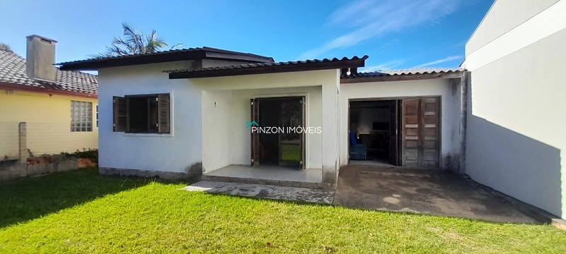 CASA BEM LOCALIZADA EM ARROIO DO SAL!