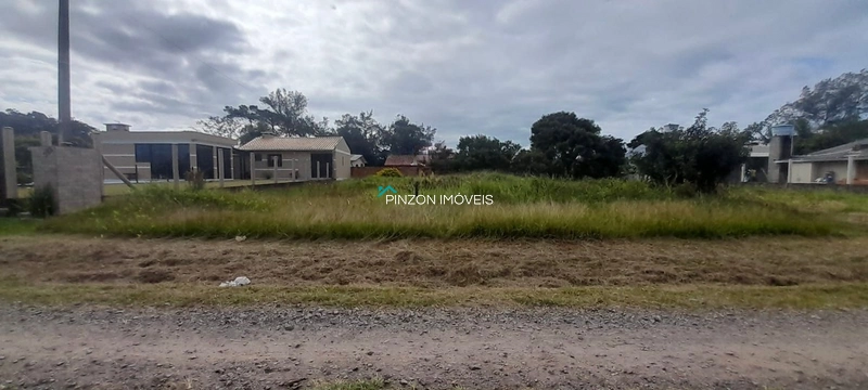 ÓTIMO TERRENO COM 464 M² NA PRAIA DE ARROIO DO SAL!