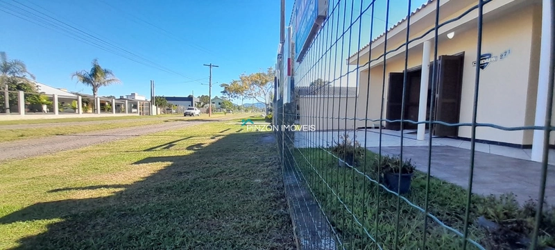 ÓTIMA CASA COM TERRENO DE 515 M² NA INTERPRAIAS NORTE EM ARROIO DO SAL: 4ª foto da galeria de imagens do imóvel