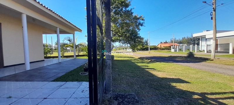 ÓTIMA CASA COM TERRENO DE 515 M² NA INTERPRAIAS NORTE EM ARROIO DO SAL: 5ª foto da galeria de imagens do imóvel