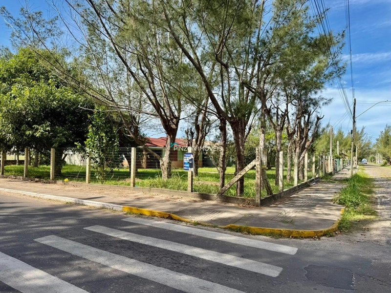 Casa a poucos metros da praia!: 2ª foto da galeria de imagens do imóvel
