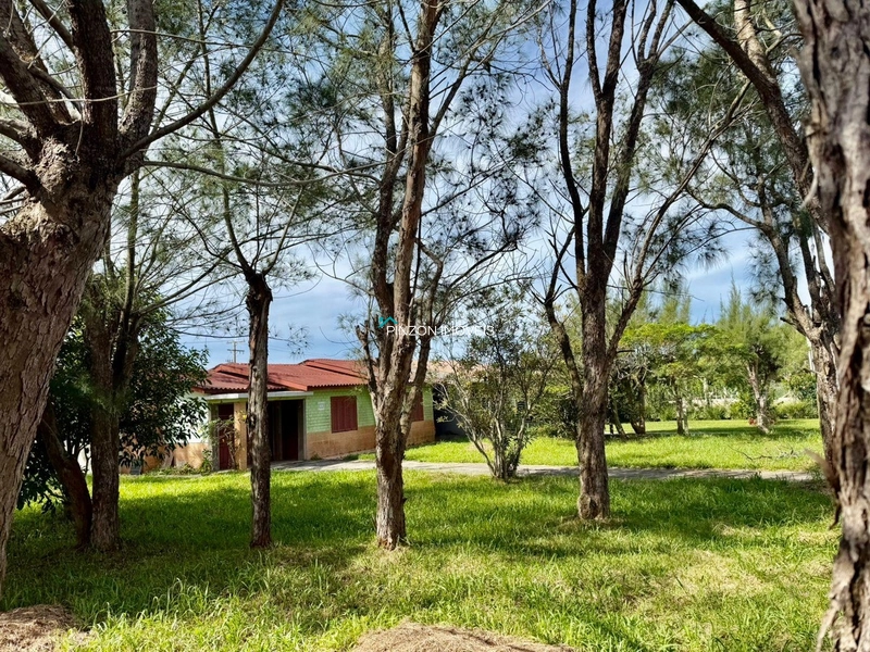 Casa a poucos metros da praia!: 11ª foto da galeria de imagens do imóvel