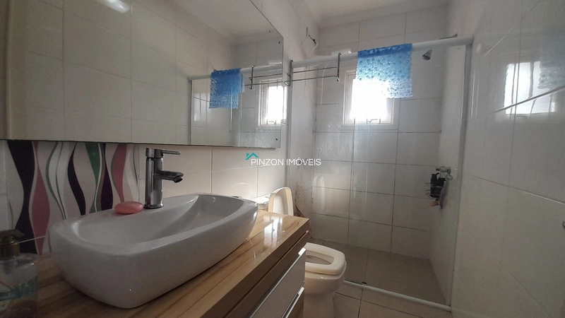 BELA CASA DE ESQUINA COM PISCINA AQUECIDA EM ARROIO DO SAL...: 37ª foto da galeria de imagens do imóvel