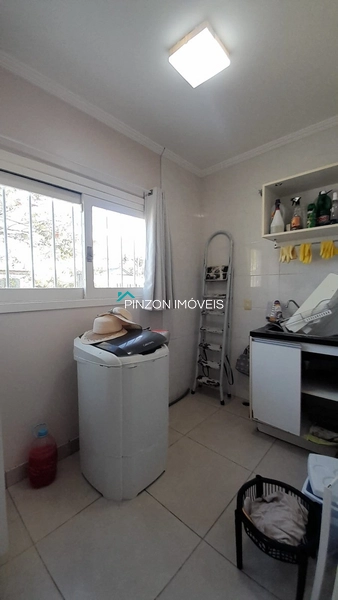 BELA CASA DE ESQUINA COM PISCINA AQUECIDA EM ARROIO DO SAL...: 28ª foto da galeria de imagens do imóvel