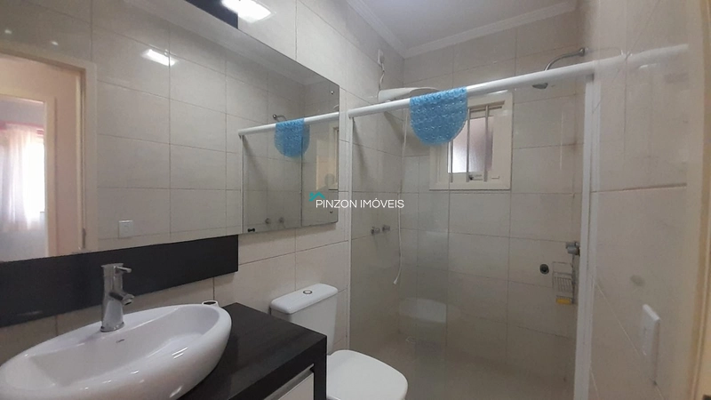 BELA CASA DE ESQUINA COM PISCINA AQUECIDA EM ARROIO DO SAL...: 32ª foto da galeria de imagens do imóvel
