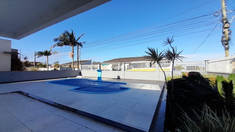BELA CASA DE ESQUINA COM PISCINA AQUECIDA EM ARROIO DO SAL...: 11ª foto da galeria de imagens do imóvel