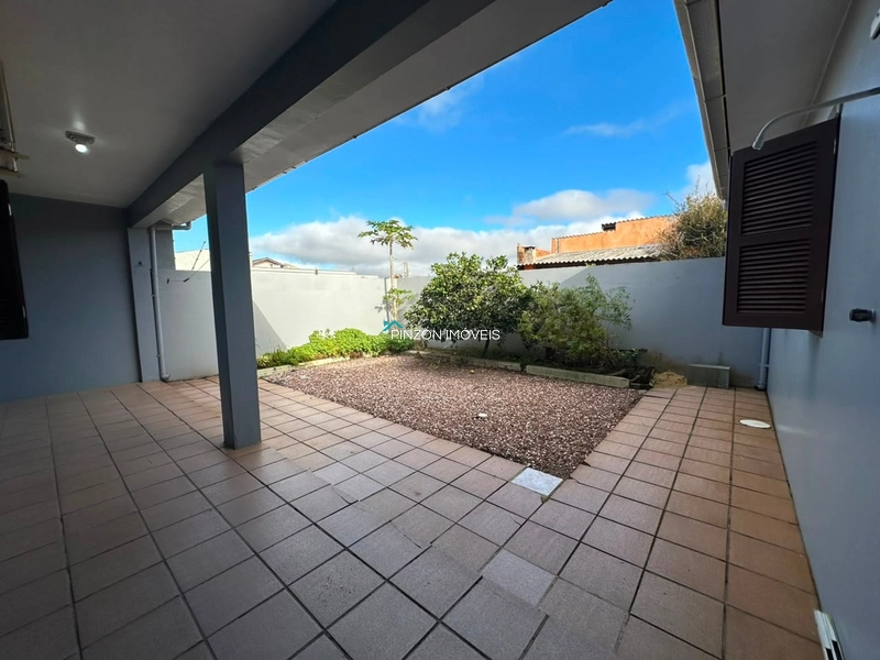 CASA COM PISCINA A 400M DA PRAIA: 12ª foto da galeria de imagens do imóvel
