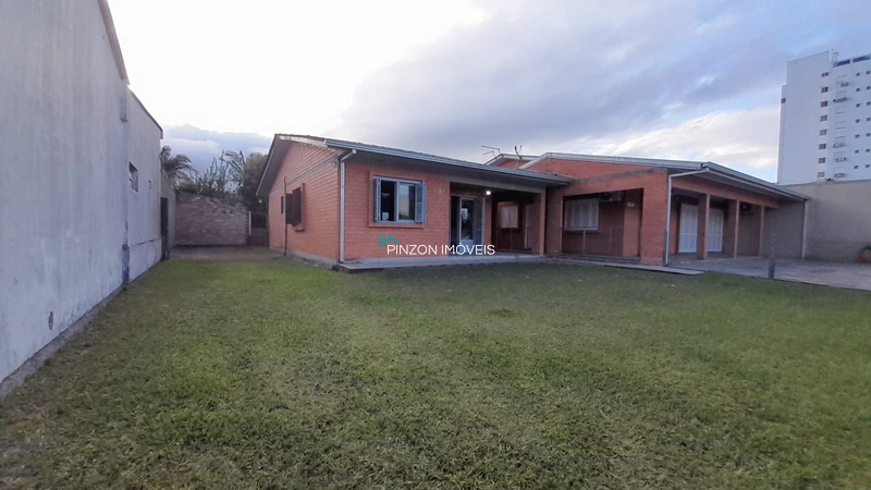 CASA NO CENTRO DE AREIAS BRANCAS EM ARROIO DO SAL.: 5ª foto da galeria de imagens do imóvel