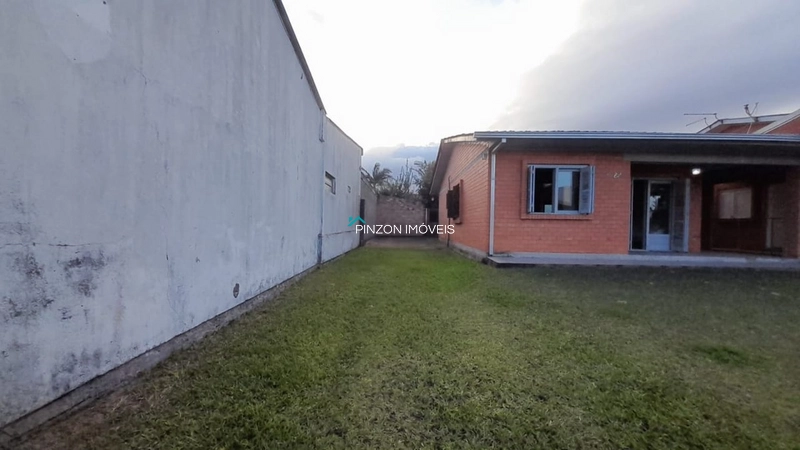 CASA NO CENTRO DE AREIAS BRANCAS EM ARROIO DO SAL.: 6ª foto da galeria de imagens do imóvel
