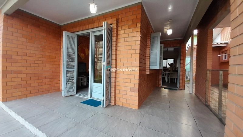 CASA NO CENTRO DE AREIAS BRANCAS EM ARROIO DO SAL.: 8ª foto da galeria de imagens do imóvel