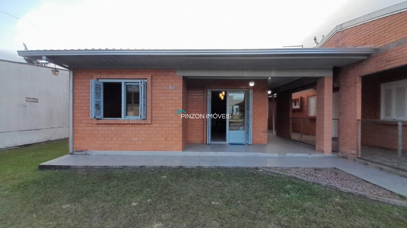 CASA NO CENTRO DE AREIAS BRANCAS EM ARROIO DO SAL.: 4ª foto da galeria de imagens do imóvel