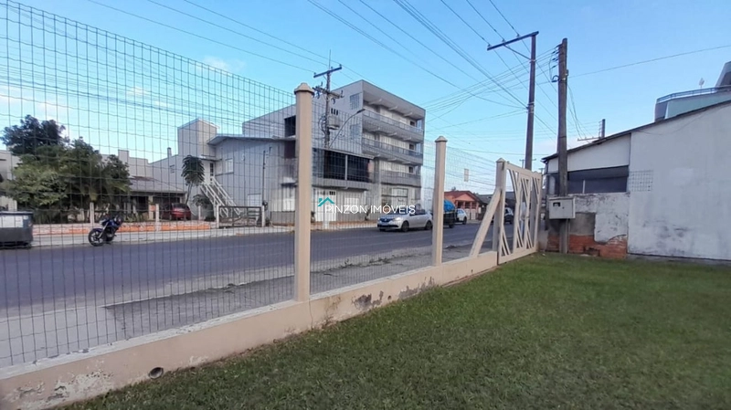 CASA NO CENTRO DE AREIAS BRANCAS EM ARROIO DO SAL.: 3ª foto da galeria de imagens do imóvel
