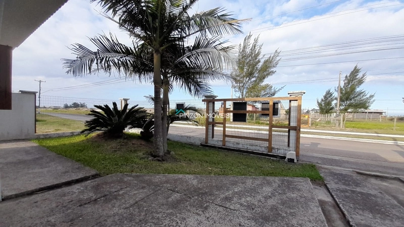 ÓTIMA CASA BEM DISTRIBUIDA PRÓXIMA DO MAR EM ARROIO DO SAL!: 8ª foto da galeria de imagens do imóvel