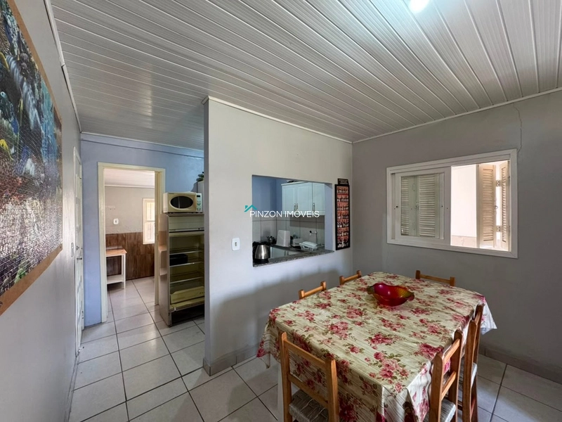Casa com Piscina á 300 metros da praia.: 8ª foto da galeria de imagens do imóvel