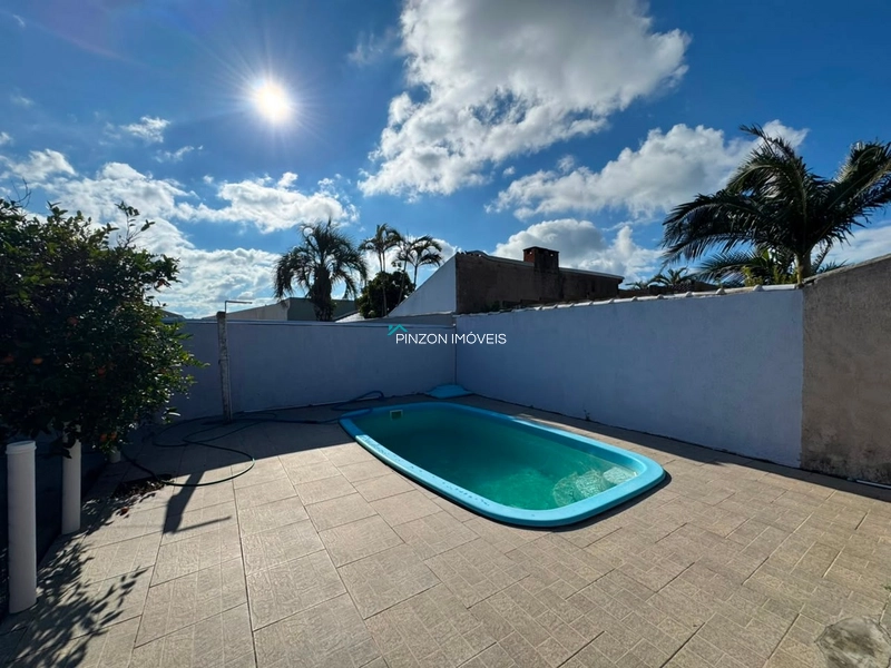 Casa com Piscina á 300 metros da praia.: 18ª foto da galeria de imagens do imóvel
