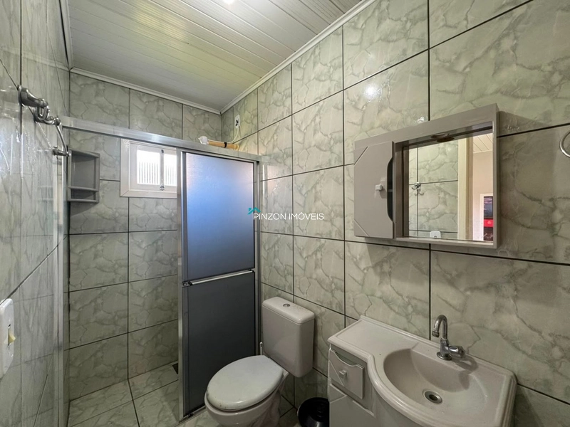 Casa com Piscina á 300 metros da praia.: 13ª foto da galeria de imagens do imóvel