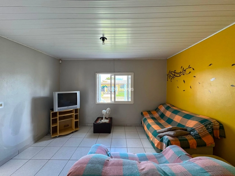 Casa com Piscina á 300 metros da praia.: 6ª foto da galeria de imagens do imóvel