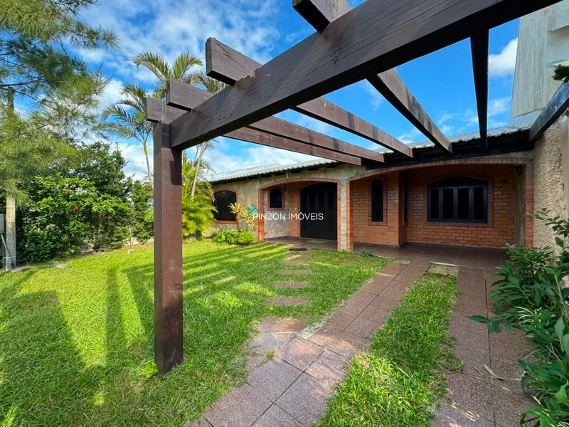 CASA PROXIMA AOS COMERCIOS DE ATLANTIDA SUL: 2ª foto da galeria de imagens do imóvel