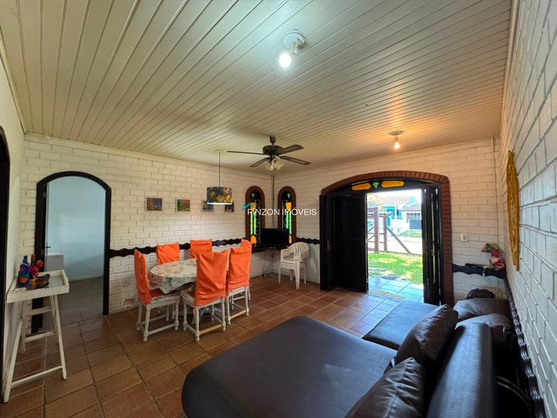 CASA PROXIMA AOS COMERCIOS DE ATLANTIDA SUL: 4ª foto da galeria de imagens do imóvel