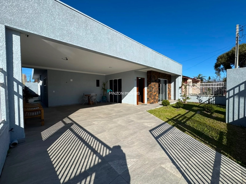 CASA PRÓXIMA DA PRAIA EM ATLÂNTIDA SUL: 2ª foto da galeria de imagens do imóvel