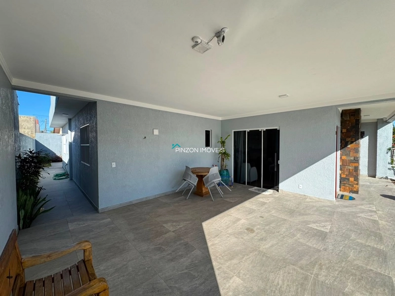 CASA PRÓXIMA DA PRAIA EM ATLÂNTIDA SUL: 3ª foto da galeria de imagens do imóvel
