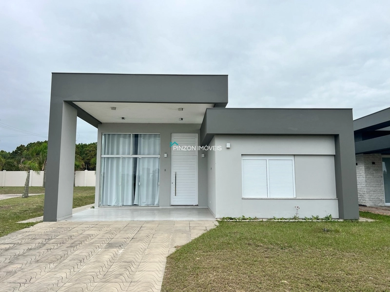 Casa térrea em condomínio fechado a beira mar no litoral norte do RS!: 1ª foto da galeria de imagens do imóvel