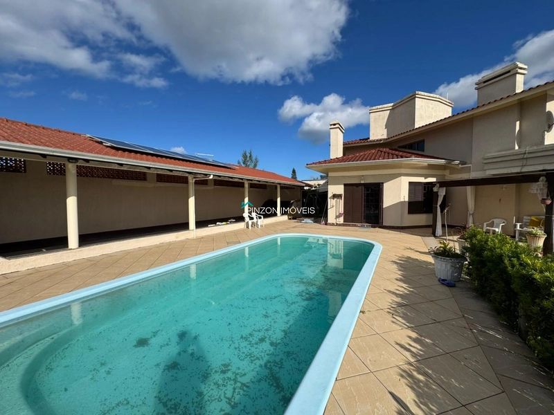 EXCELENTE SOBRADO COM PISCINA A 350M DA PRAIA: 8ª foto da galeria de imagens do imóvel